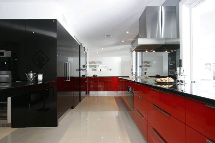 Nội thất nhà bếp đẹp Phối màu đỏ đen trắng 1