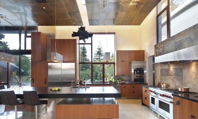 Nội thất căn bếp hiện đại với diện tích rộng 4